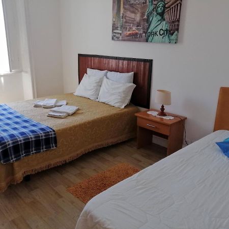 White Sun Hostel Lagos Esterno foto