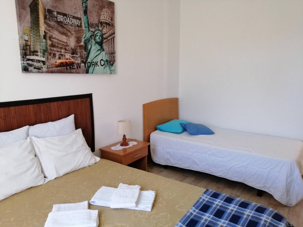 White Sun Hostel Lagos Esterno foto